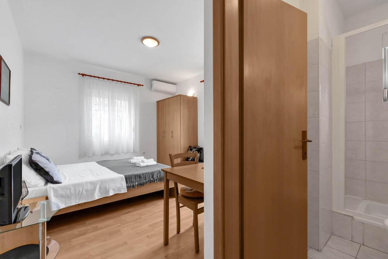 Residence Apartments Apartment *