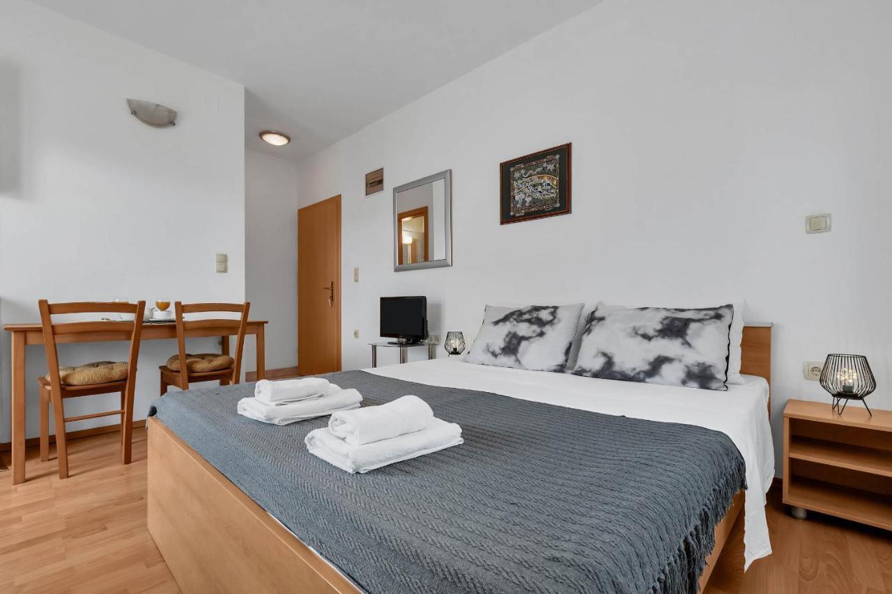 Residence Apartments Apartment Makarska