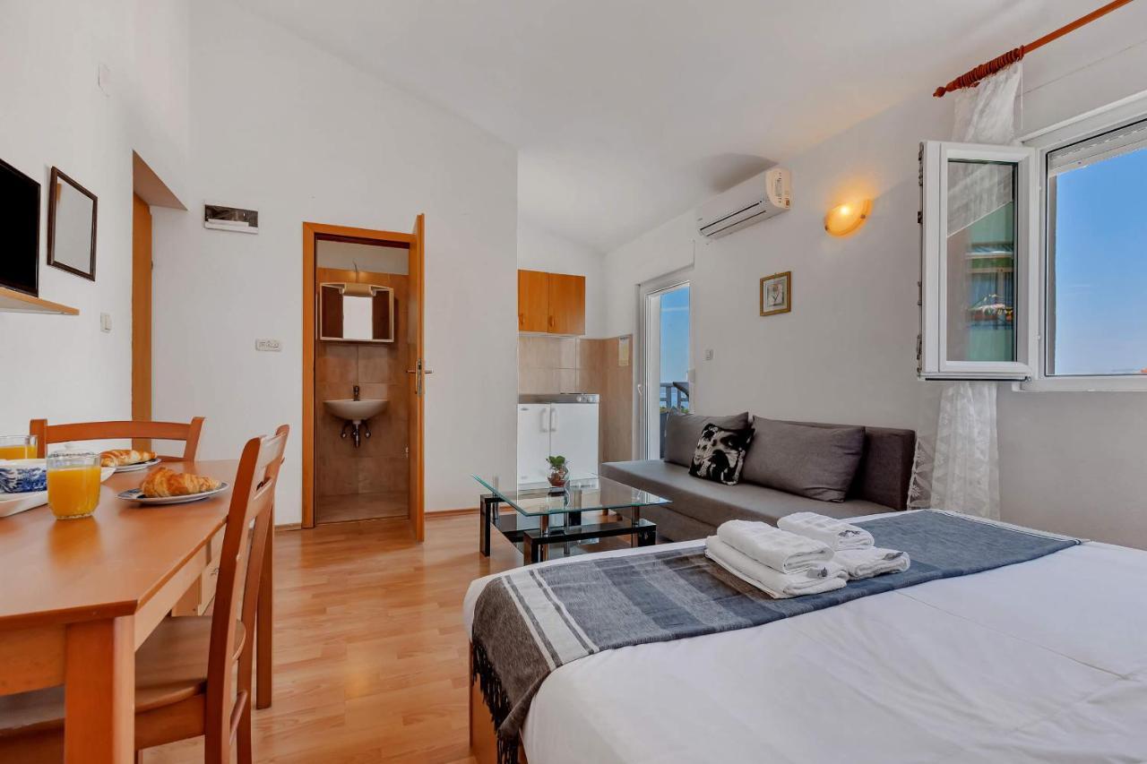 Residence Apartments Apartment *