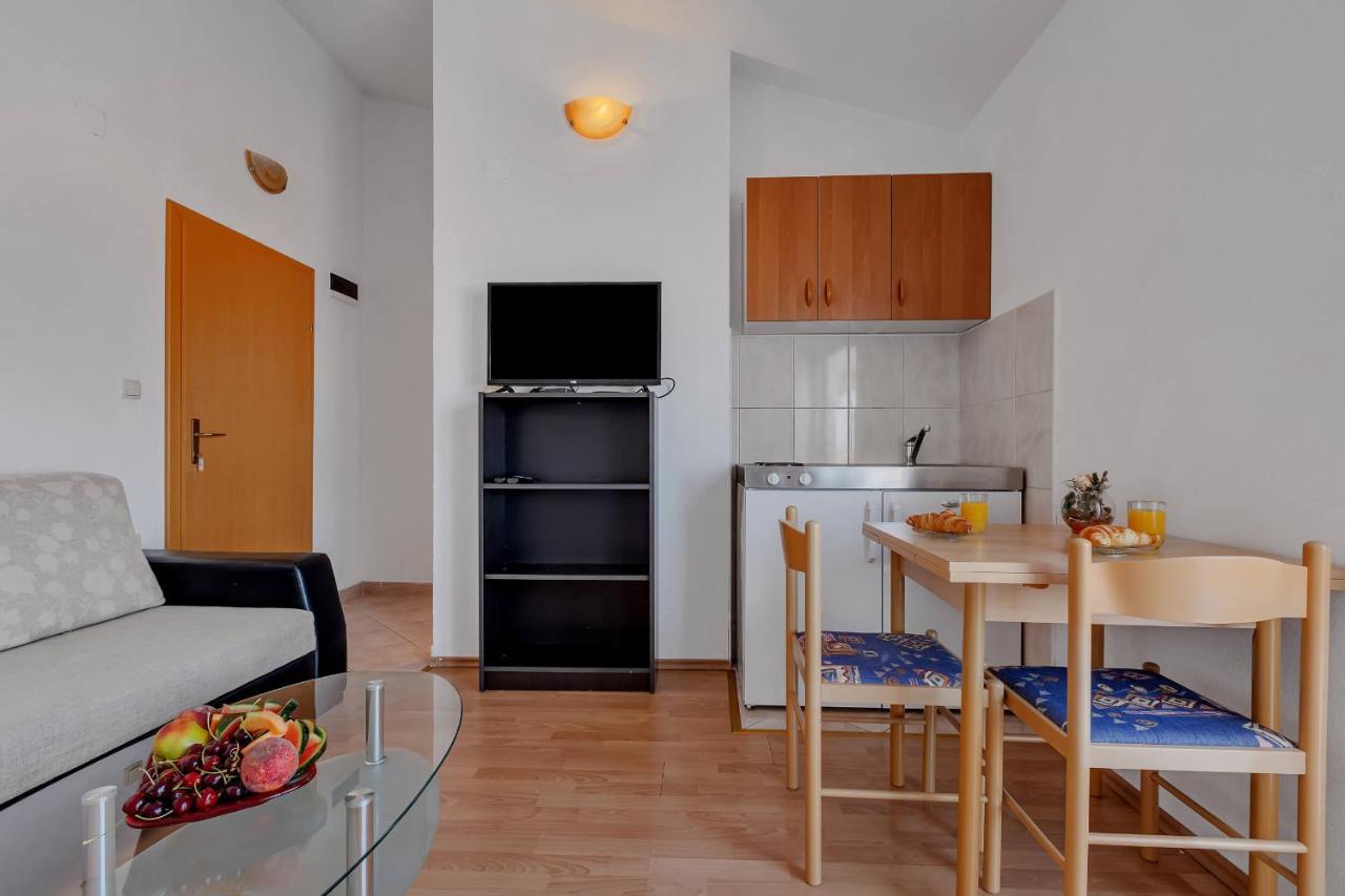 Residence Apartments Apartment Makarska