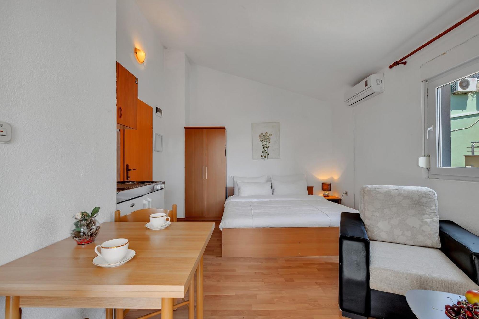 Residence Apartments Apartment Makarska